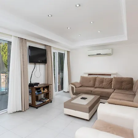 Βίλα Golden Heights 5