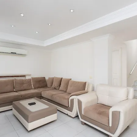 Villa Golden Heights 5 *