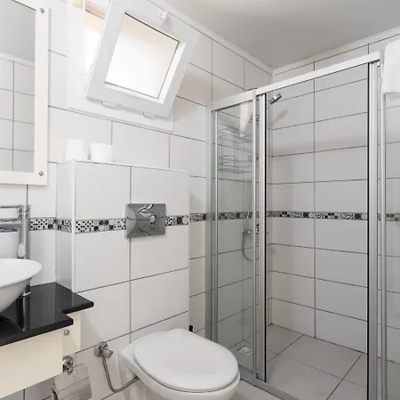 Golden Heights 5 * 올루데니스