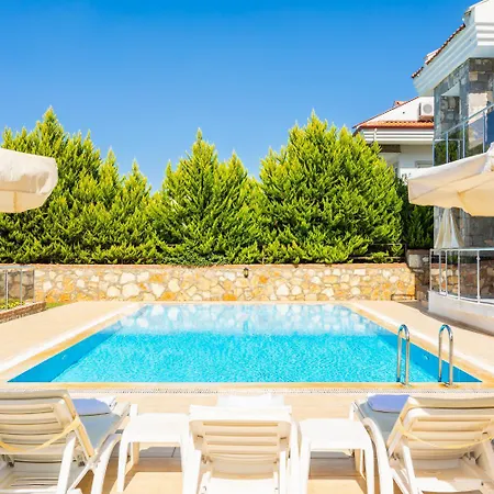 Golden Heights 5 * 올루데니스