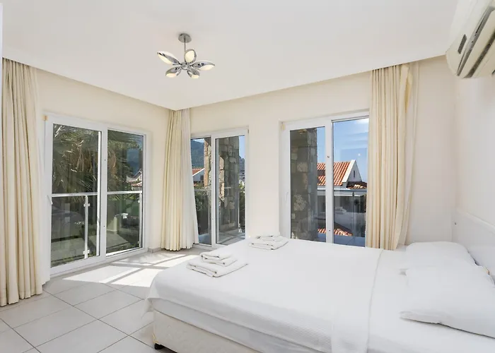 Golden Heights 5