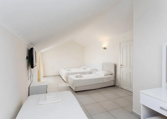 Villa Golden Heights 5